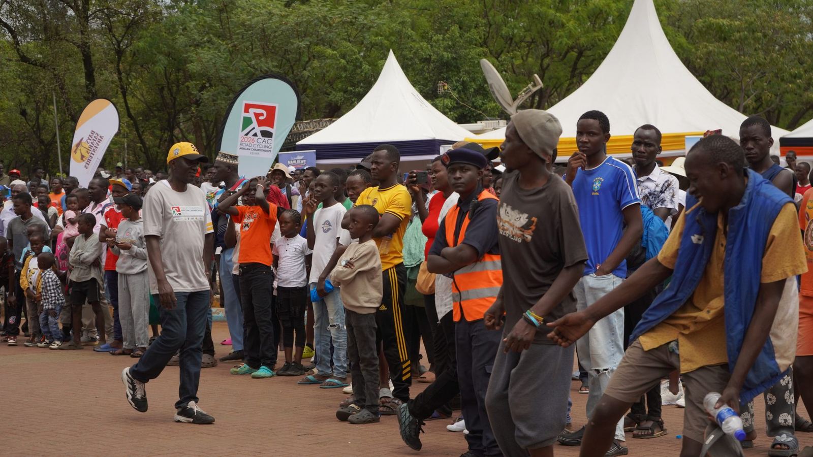 Crowds watching the road cycling championships in Kisumu